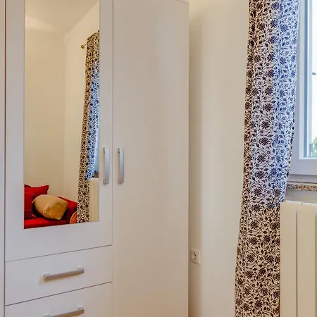 Apartman Jovic * Pula