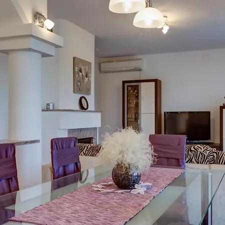 Apartman Jovic Apartment Pula