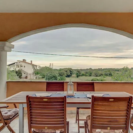 Apartment Apartman Jovic Pula